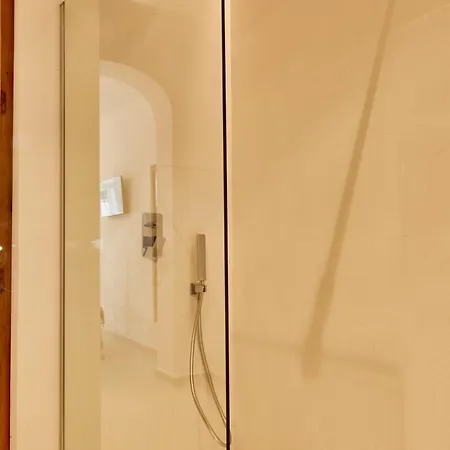 Lupercas Apartment *